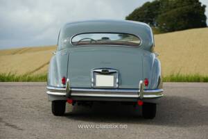 Image 23/25 of Jaguar Mk VIII (1958)