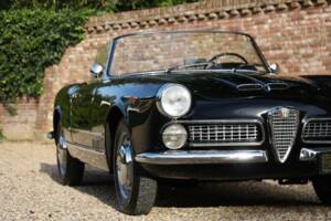 Bild 40/50 von Alfa Romeo 2000 Spider (1961)