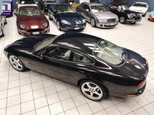 Bild 7/65 von Jaguar XKR (1998)