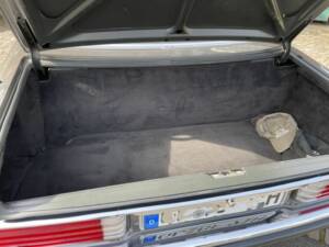 Immagine 22/56 di Mercedes-Benz 500 SL (1985)