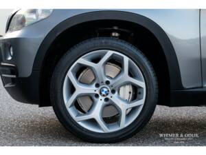 Bild 20/26 von BMW X5 xDrive48i (2007)