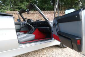 Immagine 38/50 di Alfa Romeo 2.0 Spider QV (1988)