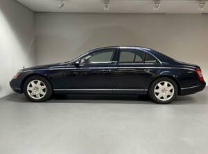 Image 4/15 of Maybach 57 (2004)