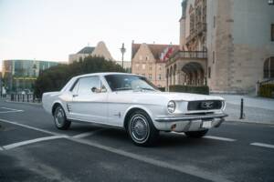 Image 53/53 of Ford Mustang 200 (1966)