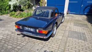 Image 15/100 of Triumph TR 6 PI (1971)