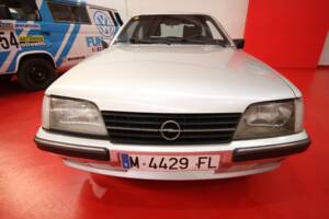 Bild 2/13 von Opel Monza 3,0 E (1983)