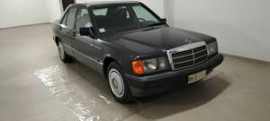 Immagine 1/7 di Mercedes-Benz 190 E 1.8 (1993)