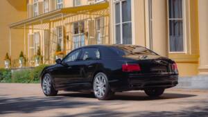 Immagine 5/68 di Bentley Flying Spur V8 S (2017)