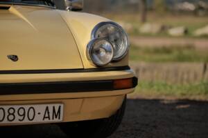 Image 8/77 de Porsche 911 2.7 S (1974)