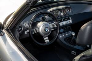 Image 45/84 of BMW Z8 (2001)
