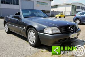 Imagen 2/10 de Mercedes-Benz SL 280 (1994)