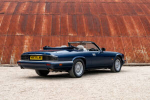 Image 12/38 de Jaguar XJS 4.0 (1995)