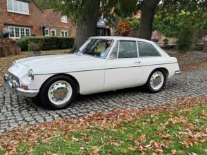 Bild 2/30 von MG MGC GT (1969)