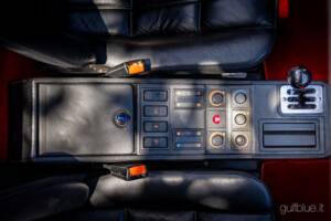 Image 50/73 of Ferrari 208 GTS Turbo (1989)