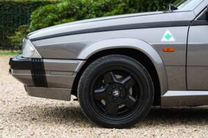 Image 13/50 of Alfa Romeo 75 3.0 V6 QV (1988)