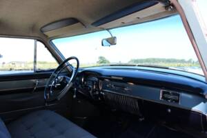 Image 22/43 of Cadillac 62 Sedan (1953)