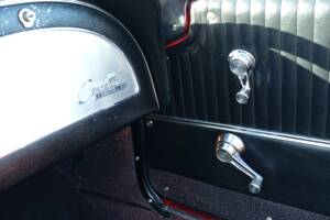 Image 22/43 of Chevrolet Corvette Sting Ray Convertible (1964)