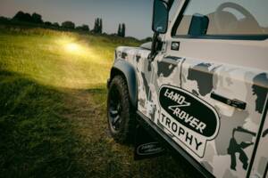 Bild 38/42 von Land Rover Defender Works V8 Trophy (2012)