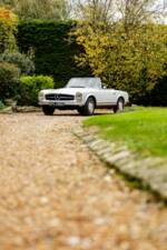 Image 13/50 of Mercedes-Benz 280 SL (1968)