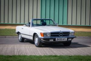 Afbeelding 9/35 van Mercedes-Benz 280 SL (1984)