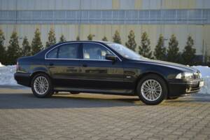 Image 7/8 de BMW 540i (2001)