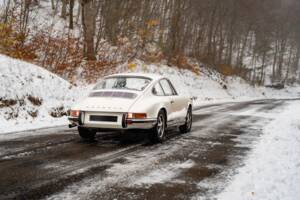 Bild 7/13 von Porsche 911 2.2 E (1970)