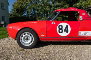 Image 11/60 of Alfa Romeo Giulia 1600 Spider (1963)