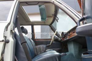 Image 17/35 de Mercedes-Benz 300 SEL 3.5 (1971)