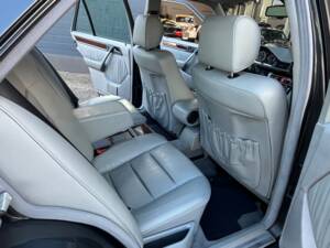 Imagen 25/64 de Mercedes-Benz E 500 (1993)