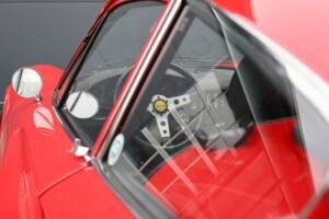 Image 16/24 de Ferrari Dino 246 GT (1973)