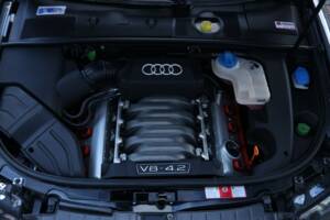 Image 4/50 de Audi S4 (2004)
