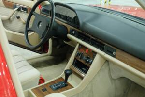 Bild 30/50 von Mercedes-Benz 260 SE (1986)