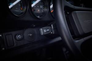 Immagine 67/96 di Porsche 911 Speedster 3.2 (1989)