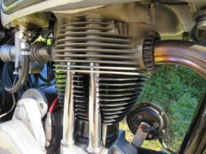 Image 21/43 of Norton DUMMY (1957)