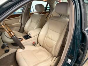 Bild 7/16 von Jaguar XJ 8 4.2 (2003)
