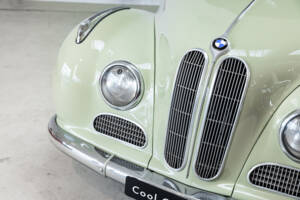 Bild 29/50 von BMW 502 - 3,2 Liter (1955)