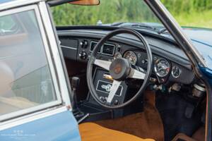 Image 11/40 of MG MGB GT V8 (1973)