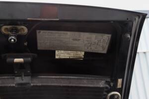 Image 54/108 de Porsche 911 Carrera 3.2 (1989)