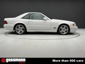 Immagine 4/15 di Mercedes-Benz SL 500 (2000)