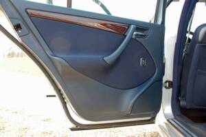 Bild 21/40 von Mercedes-Benz C 200 Kompressor (1997)