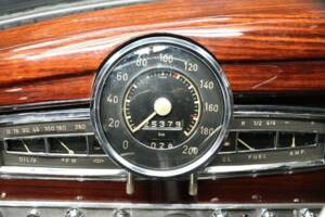Image 14/30 of Mercedes-Benz 300 d (1958)