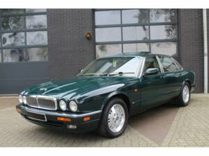 Bild 5/8 von Jaguar XJ6 3.2 Sovereign (1995)