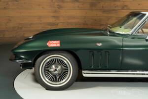 Obraz 6/8 pojazdu Chevrolet Corvette Sting Ray Convertible (1965)