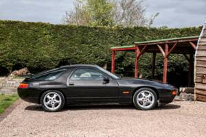 Bild 31/50 von Porsche 928 GTS (1995)
