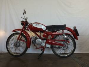 Image 42/44 of Moto Guzzi Cardellino 75 (1957)