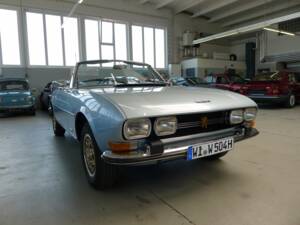 Image 27/43 of Peugeot 504 Convertible (1971)