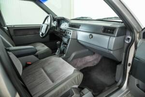 Bild 12/50 von Volvo 940 2.3i (1996)