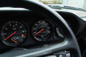 Image 39/67 of Porsche 911 Turbo 3.3 (1987)