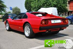 Image 6/10 de Ferrari 308 GTSi (1981)