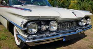 Imagen 10/30 de Oldsmobile 98 Holiday SceniCoupe (1959)